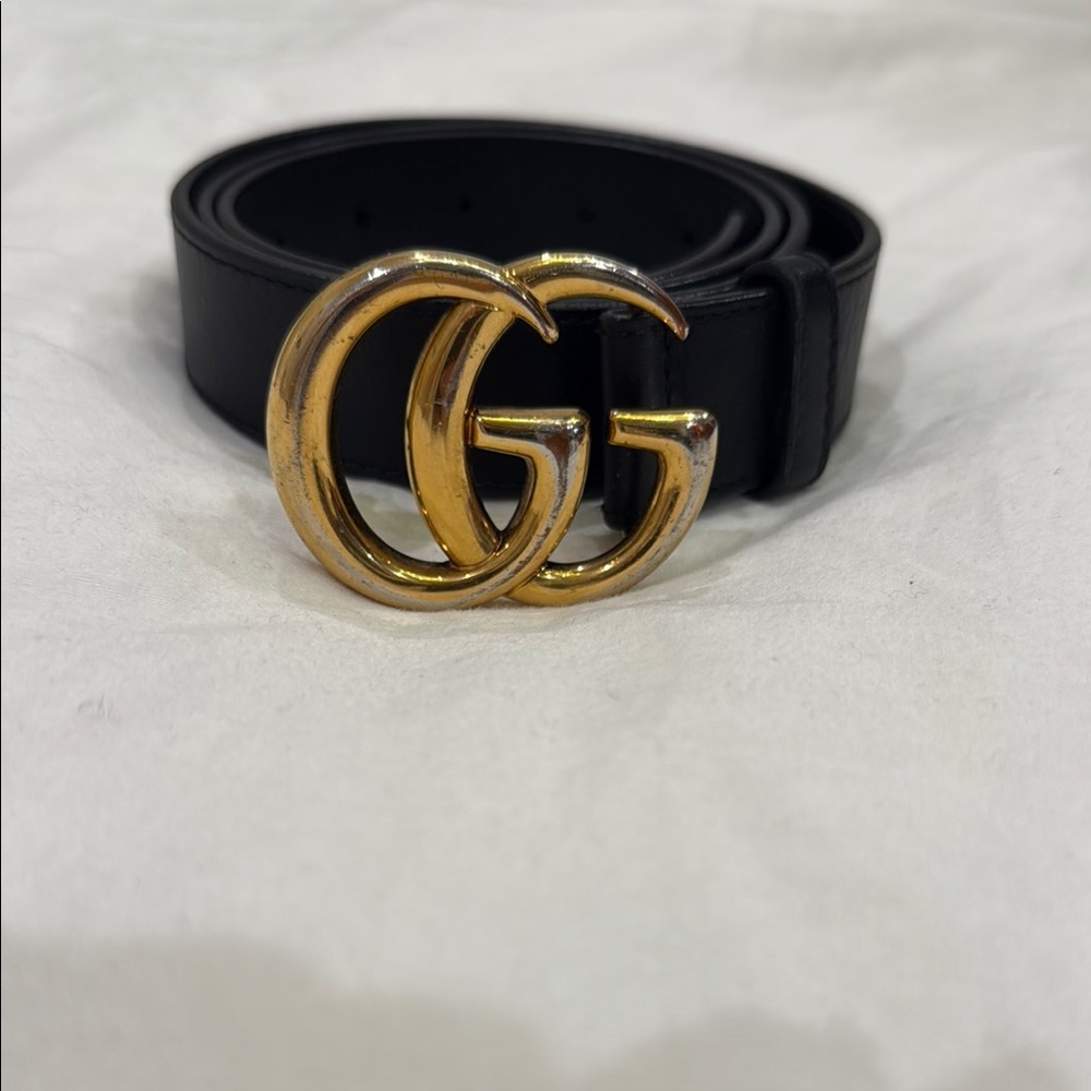 Gucci Black Belt with Gold GG Buckle